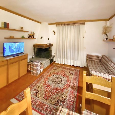 Trilocale Accogliente Con Camino A Pochi Minuti Da Madonna Di Campiglio Apartment Spiazzo  Exterior photo