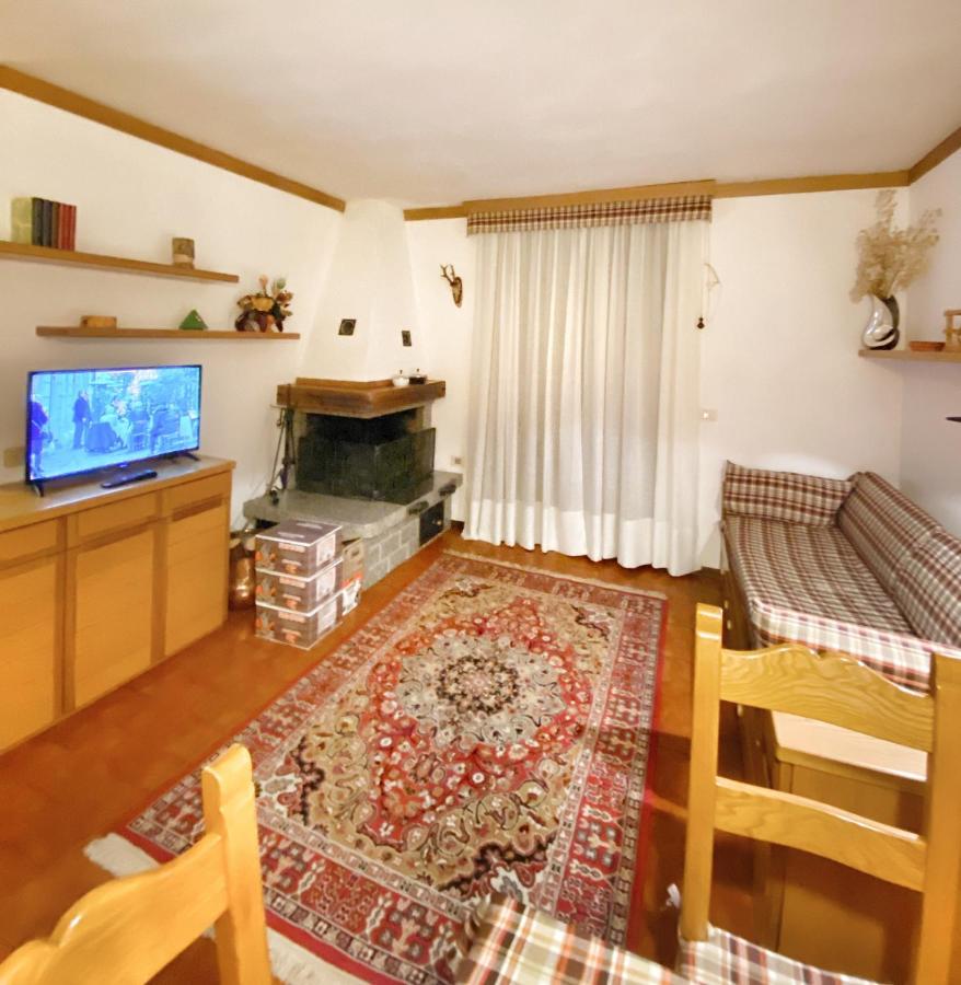 Trilocale Accogliente Con Camino A Pochi Minuti Da Madonna Di Campiglio Apartment Spiazzo  Exterior photo