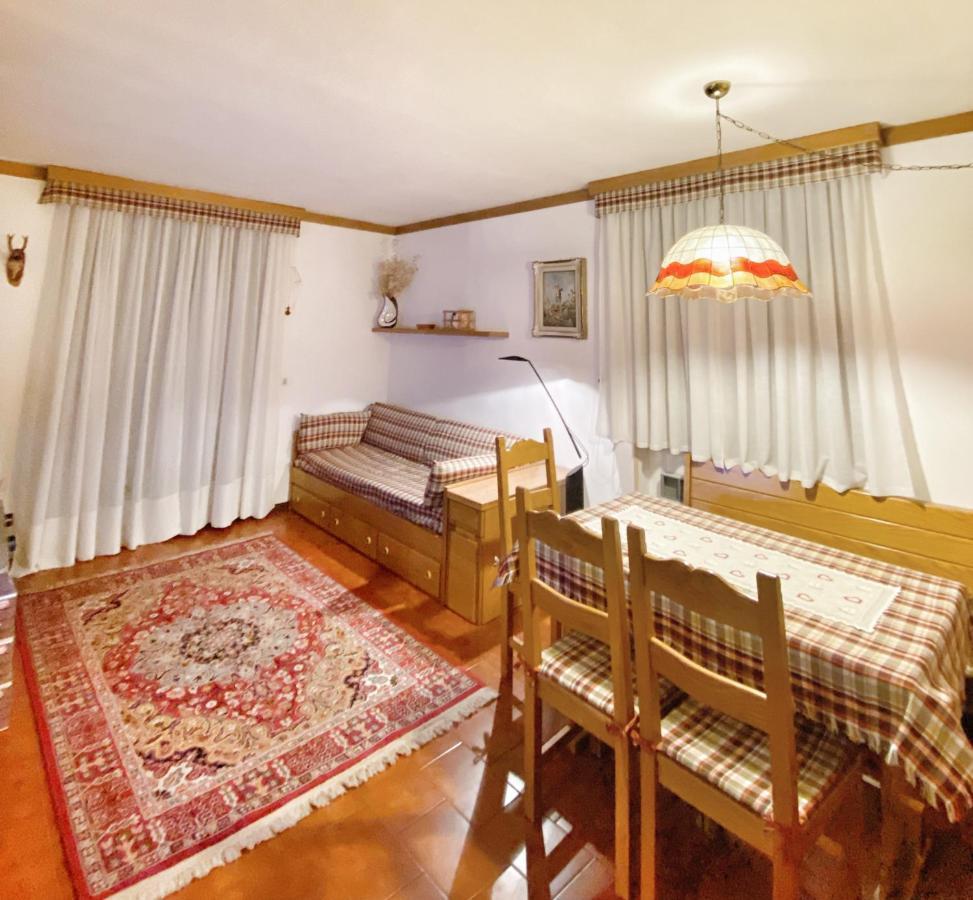 Trilocale Accogliente Con Camino A Pochi Minuti Da Madonna Di Campiglio Apartment Spiazzo  Exterior photo